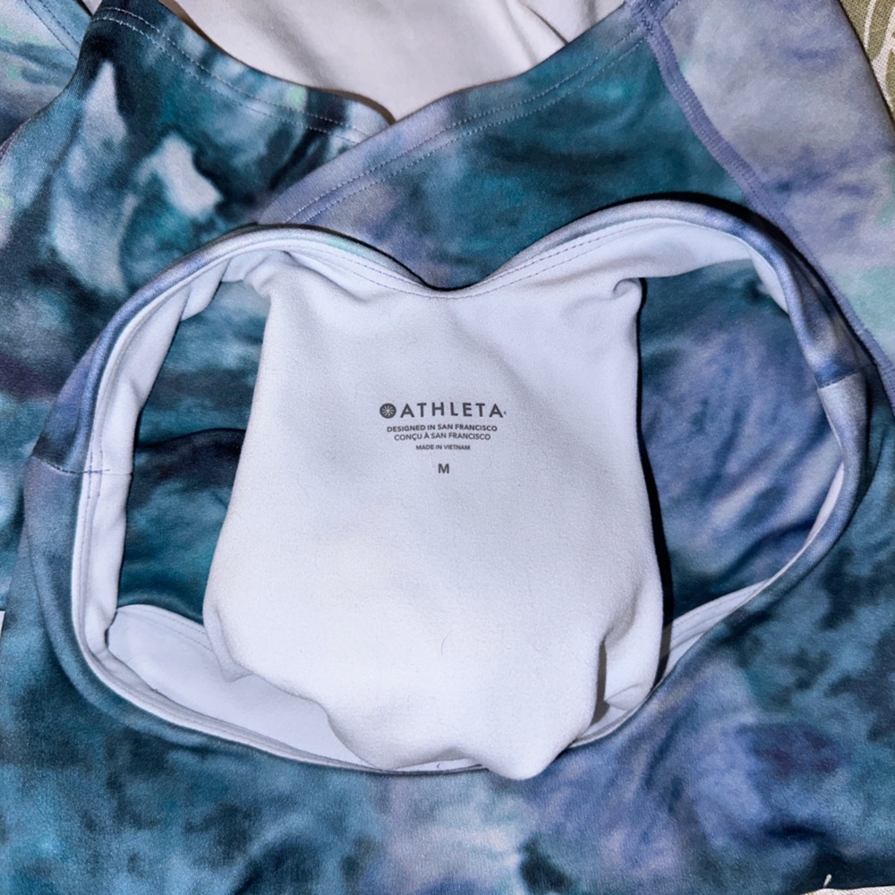 Athleta Tie-Dye Sports Bra Size M - Picture 4 of 4
